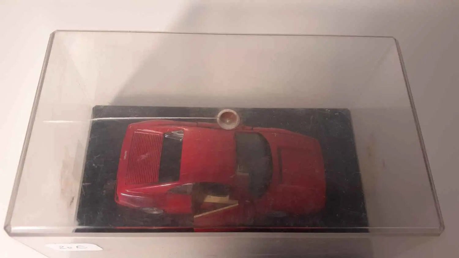 Voitures Miniatures Ferrari 348 TB rouge (collection DétailCars sans la boite en carton) - Bernard Miniatures