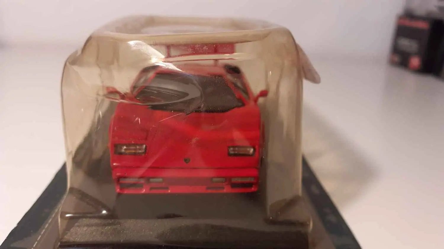 Voitures Miniatures Lamborghini Countach rouge (Del Prado) - Bernard Miniatures