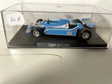 Voitures Miniatures Ligier JS 11 bleue et blanche numéro 26 de 1979 (Formule 1) - Bernard Miniatures