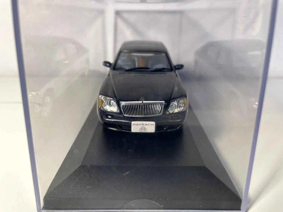 Voitures Miniatures Maybach 62 bleue foncée et grise - Bernard Miniatures
