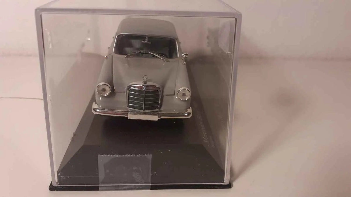 Voitures Miniatures Mercedes-Benz 190 grise (MINICHAMPS référence 400 037200) - Bernard Miniatures