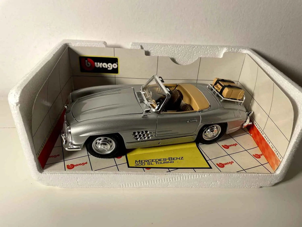 Voitures Miniatures Mercedes-Benz 300 SL grise de 1957 (échelle 1/18ème) - Bernard Miniatures