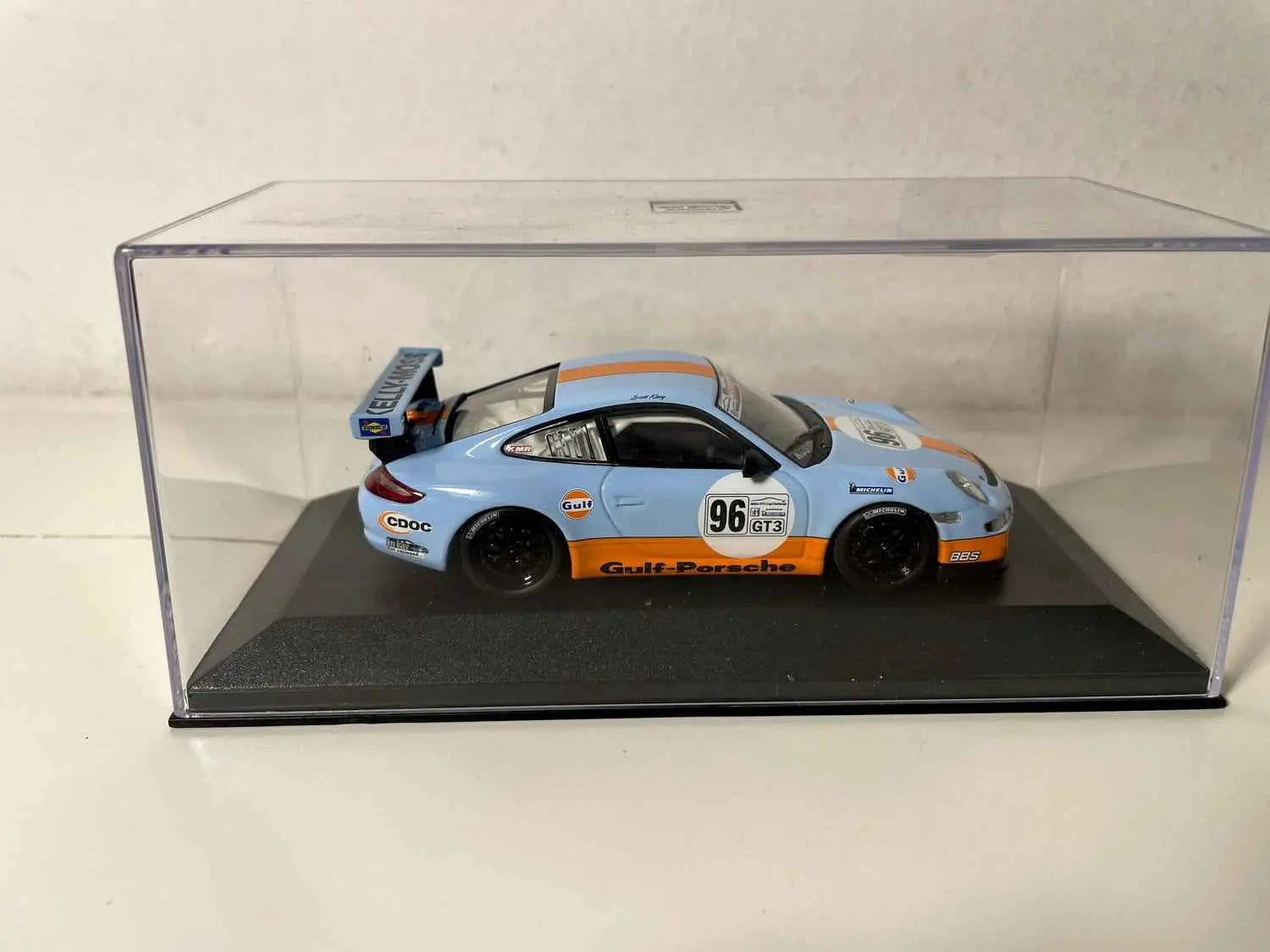 Voitures Miniatures Porsche 911 GT3 Cup aux couleurs de GULF (bleue et orange) - Bernard Miniatures