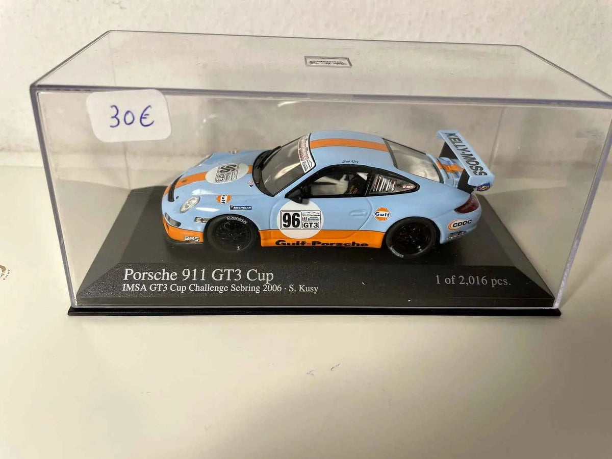 Voitures Miniatures Porsche 911 GT3 Cup aux couleurs de GULF (bleue et orange) - Bernard Miniatures