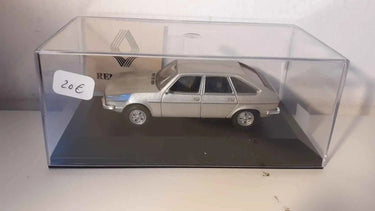 Voitures Miniatures Renault 30 grise de 1976 - Bernard Miniatures