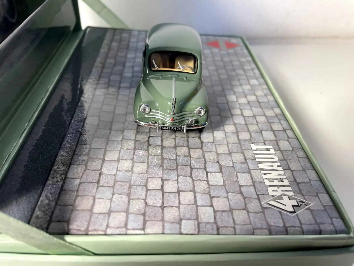 Voitures Miniatures Renault 4 CV verte (coffret anniversaire pour les 60 ans de la 4 CV) - Bernard Miniatures