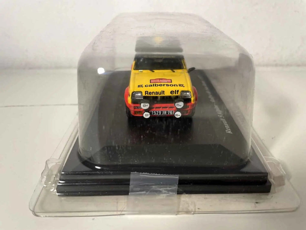 Voitures Miniatures Renault 5 Alpine numéro 23- rallye de San Rémo de 1977 - Bernard Miniatures