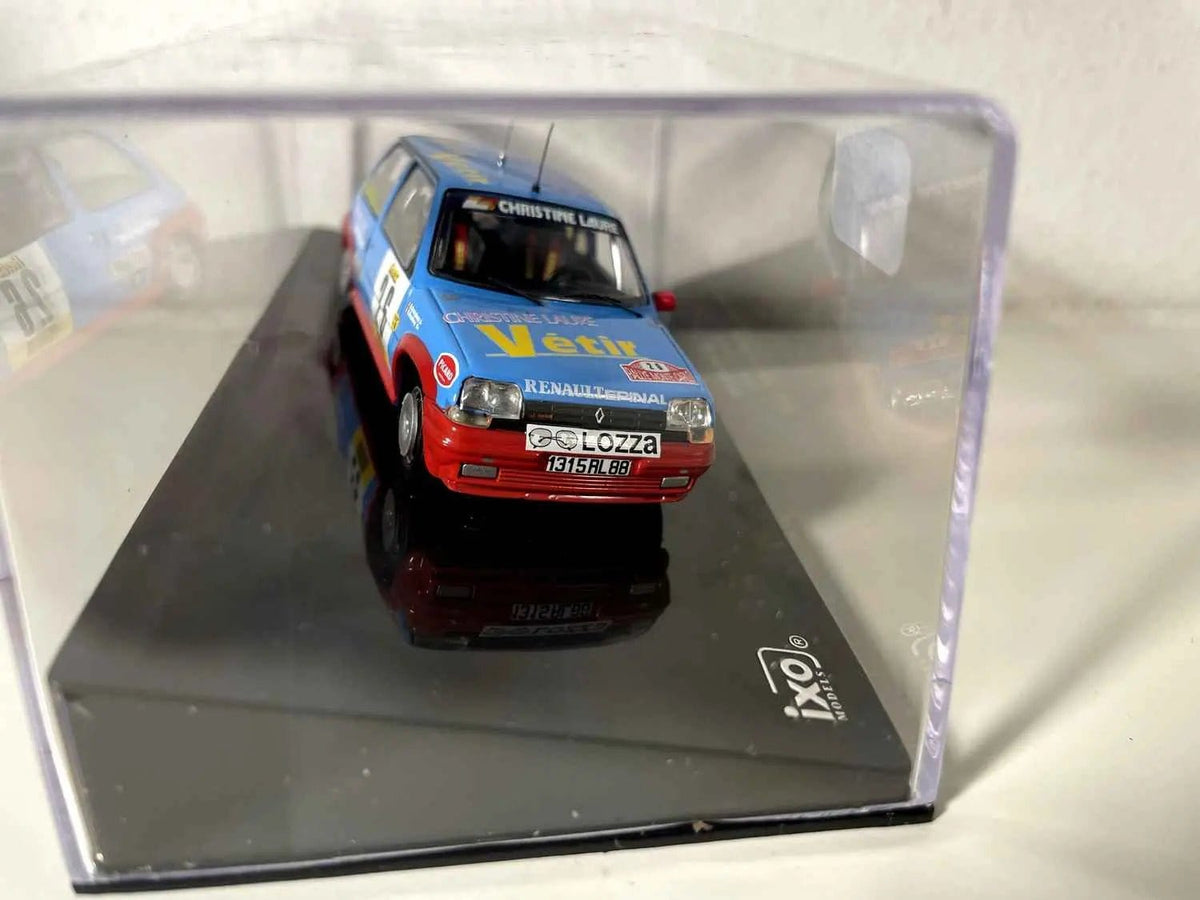 Voitures Miniatures Renault 5 GT Turbo bleue et rouge numéro 26 - rallye de Monté-Carlo de 1988 (IXO) - Bernard Miniatures