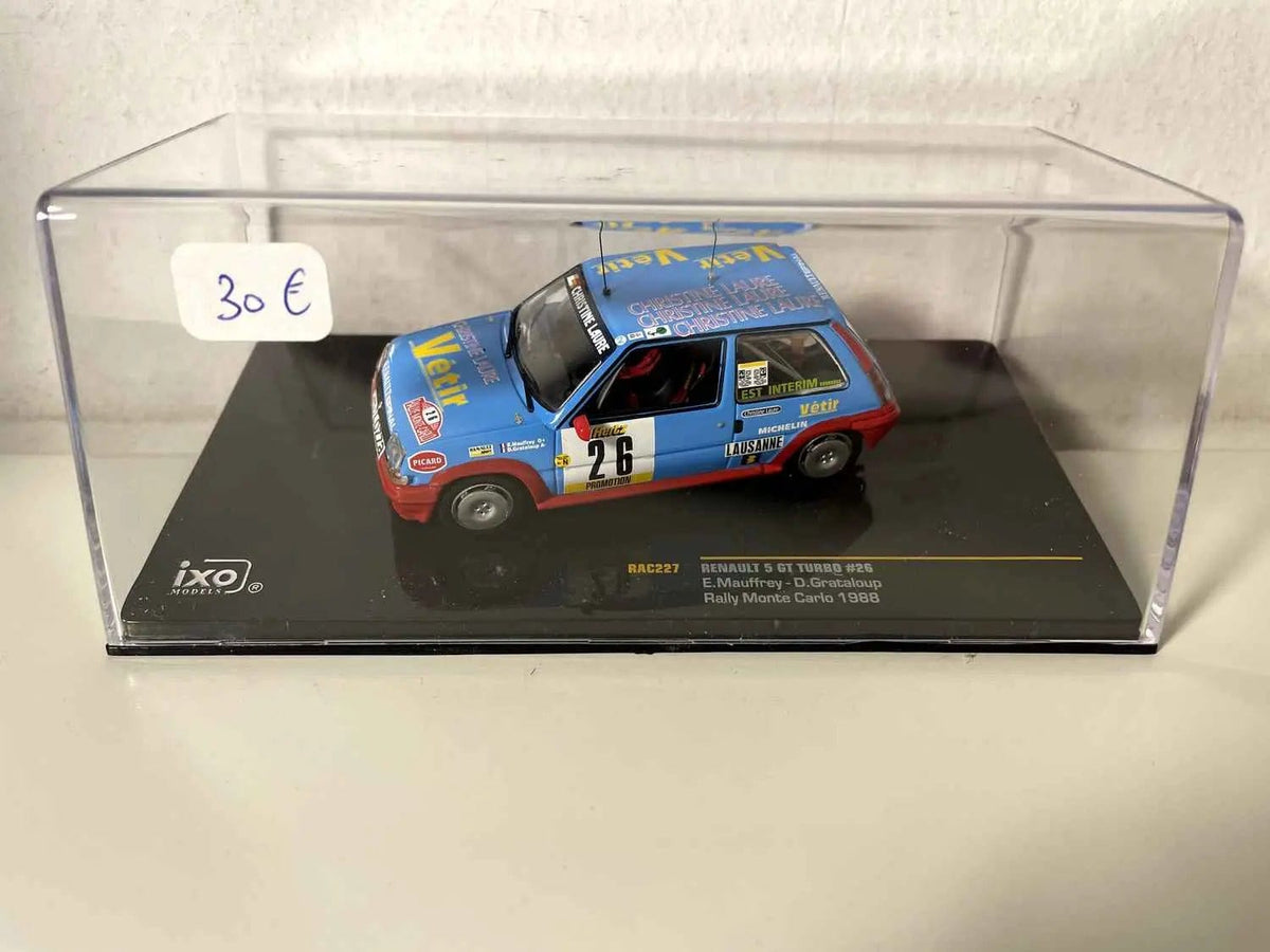 Voitures Miniatures Renault 5 GT Turbo bleue et rouge numéro 26 - rallye de Monté-Carlo de 1988 (IXO) - Bernard Miniatures