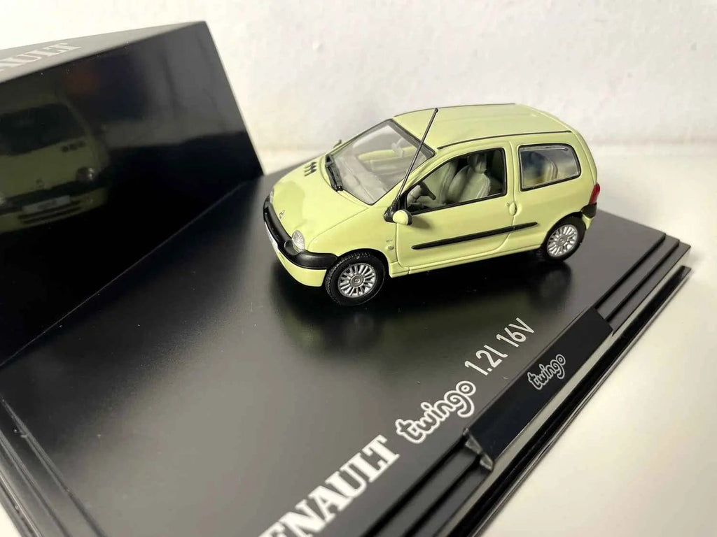 Voitures Miniatures Renauly Twingo 1.2l 16V vert pâle (coffret - boite rectangle) - Bernard Miniatures