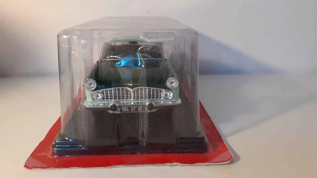 Voitures Miniatures Simca Vedette Chambord vert foncé et vert clair de 1958 (échelle 1/24ème) - Bernard Miniatures