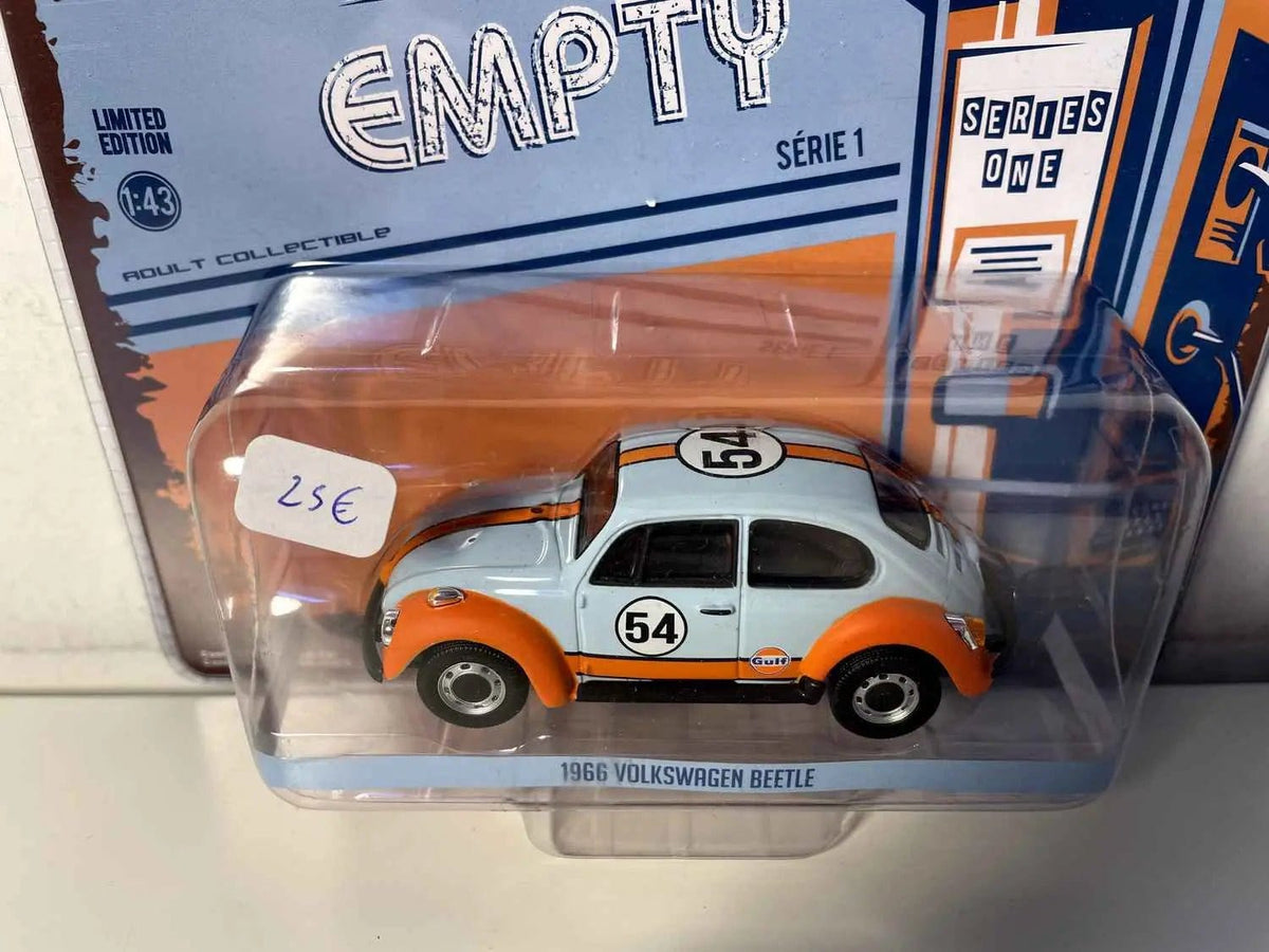 Voitures Miniatures Volkswagen Beetle aux couleurs de GULF (bleue et orange) avec le numéro 54 - Bernard Miniatures