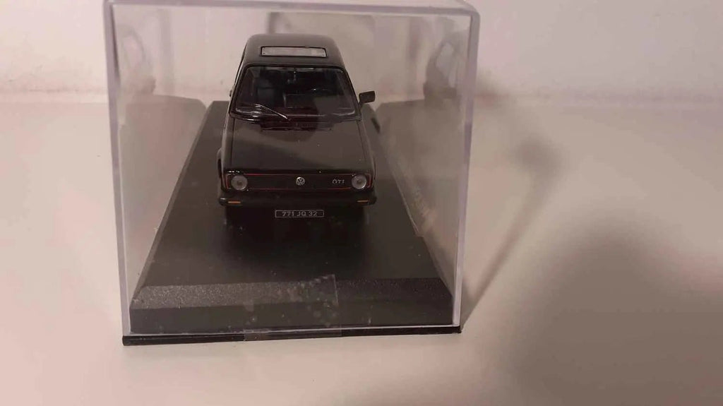 Voitures Miniatures Volkswagen GOLF 1 noire de 1974 (Auto Plus) - Bernard Miniatures