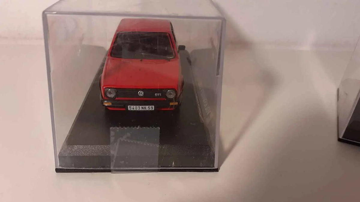 Voitures Miniatures Volkswagen Golf GTI rouge de 1984 (Auto Plus) - Bernard Miniatures