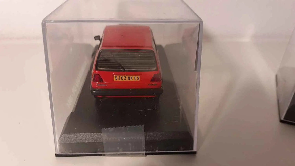 Voitures Miniatures Volkswagen Golf GTI rouge de 1984 (Auto Plus) - Bernard Miniatures