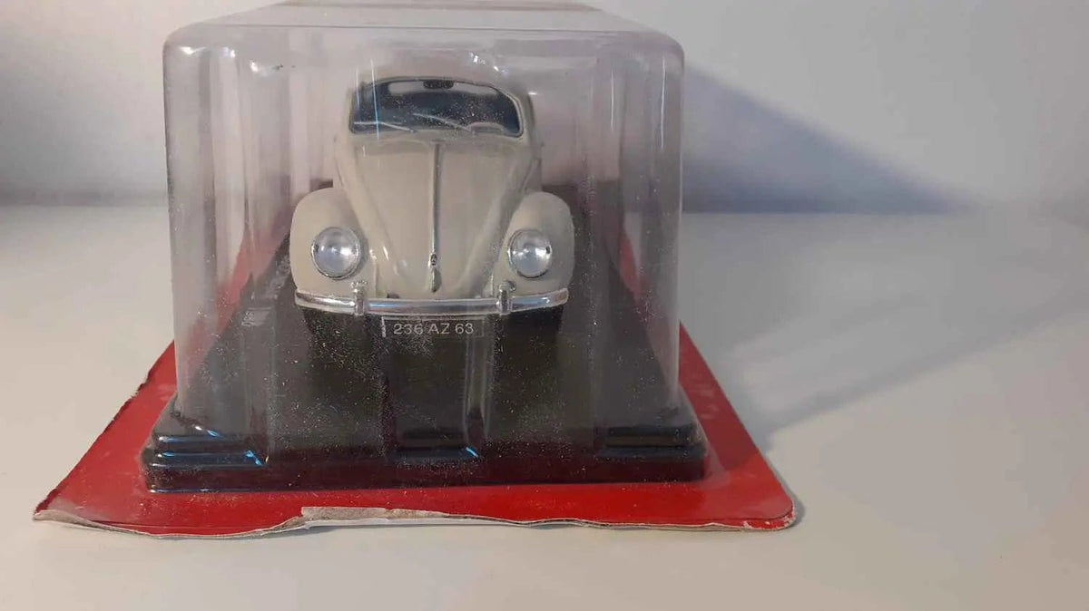 Volkswagen coccinelle beige/grise claire? de 1960 (échelle 1/24ème) Bernard Miniatures