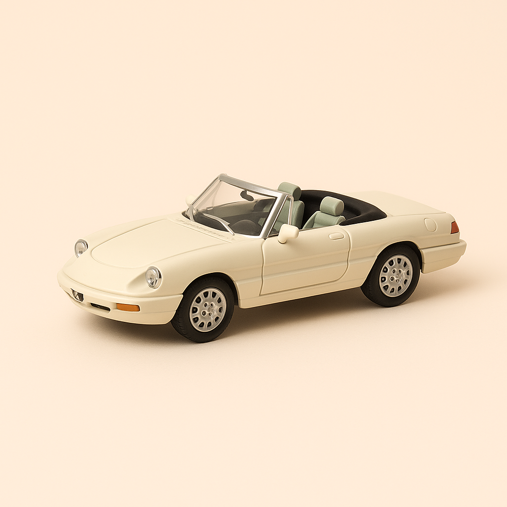 Photo professionnelle de la voiture miniature Alfa Romeo Spider Blanche De 1989 - Image clean haute qualité