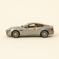Photo professionnelle de la voiture miniature Aston Martin V12 Vanquish Grise Manque Le Retro Passager - Image clean haute qualité