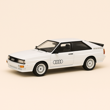 Photo professionnelle de la voiture miniature Audi Quattro Blanche De 1980 Echelle 1 24Eme - Image clean haute qualité