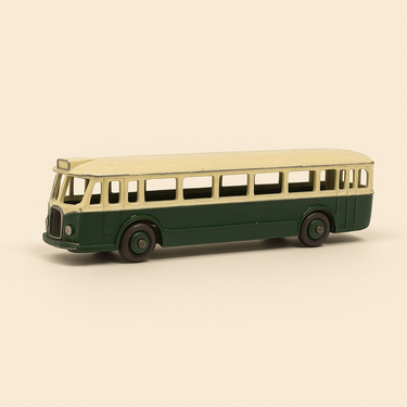 Photo professionnelle de la voiture miniature Autobus Parisien Chausson Vert Et Beige Dinky Toys Editions Atlas - Image clean haute qualité