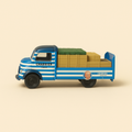 Photo professionnelle de la voiture miniature Camion Citroen Type 23 Boxer De 1962 Plateau Porte Casiers Pour Eaux Minerales Charrier - Image clean haute qualité