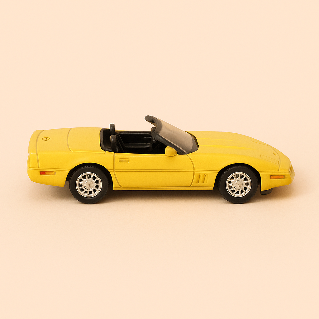 Photo professionnelle de la voiture miniature Chevrolet Cabriolet Jaune Solido Reference 1514 Voiture Americaine - Image clean haute qualité