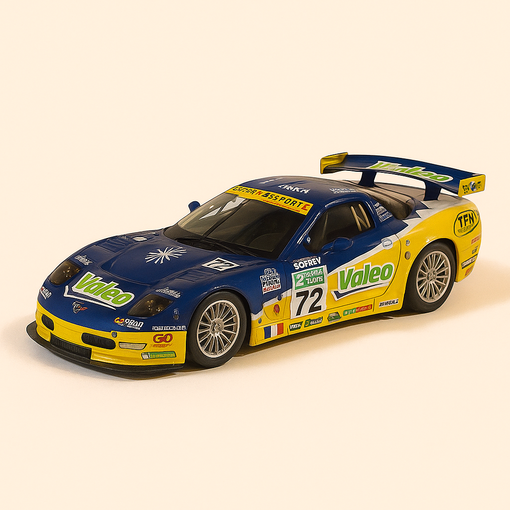 Niebiesko-żółty Chevrolet Corvette C5R numer 72 (24-godzinny wyścig Le Mans 2006)