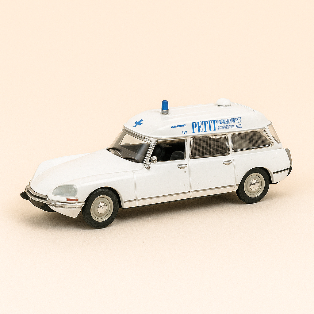 Citroën DS 20 "Petit", ambulancia médica blanca de 1973