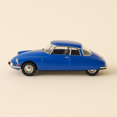 Photo professionnelle de la voiture miniature Citroen Ds19 Coupe Ricou Bleue Boite Plexi - Image clean haute qualité