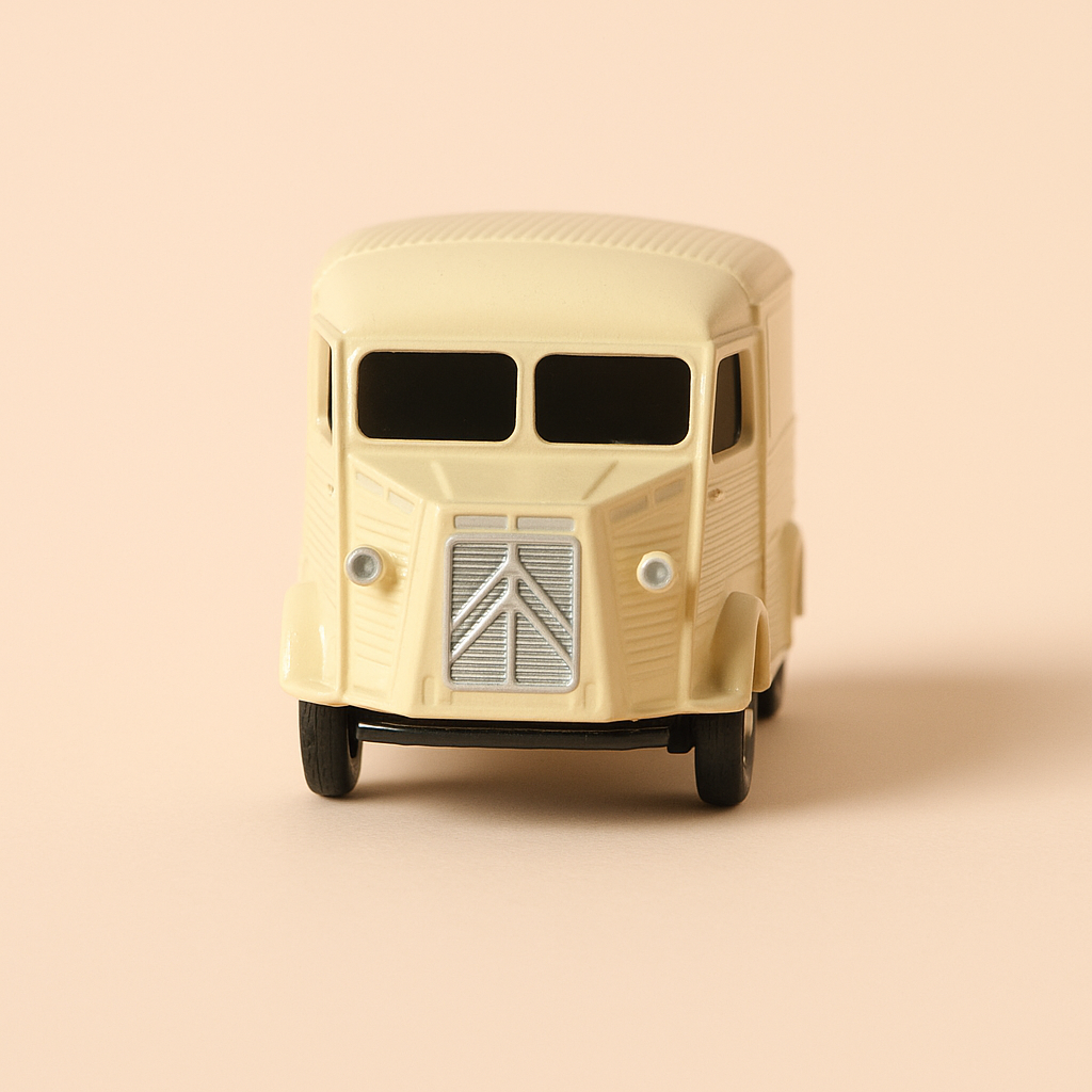 Photo professionnelle de la voiture miniature Citroen Hy Beige Charles Gervais Dinky Toys Editions Atlas - Image clean haute qualité