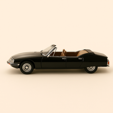 Photo professionnelle de la voiture miniature Citroen Sm Presidentielle Noire De 1972 Boite Plexi - Image clean haute qualité