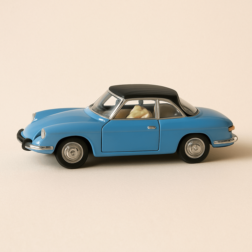 Panhard 24 CT bleue et toit noir (Solido)