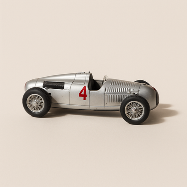 Auto Union Tipo C HP 520 de 1936 grise numéro 4 - voiture de course (Brumm R38) - Image haute qualité