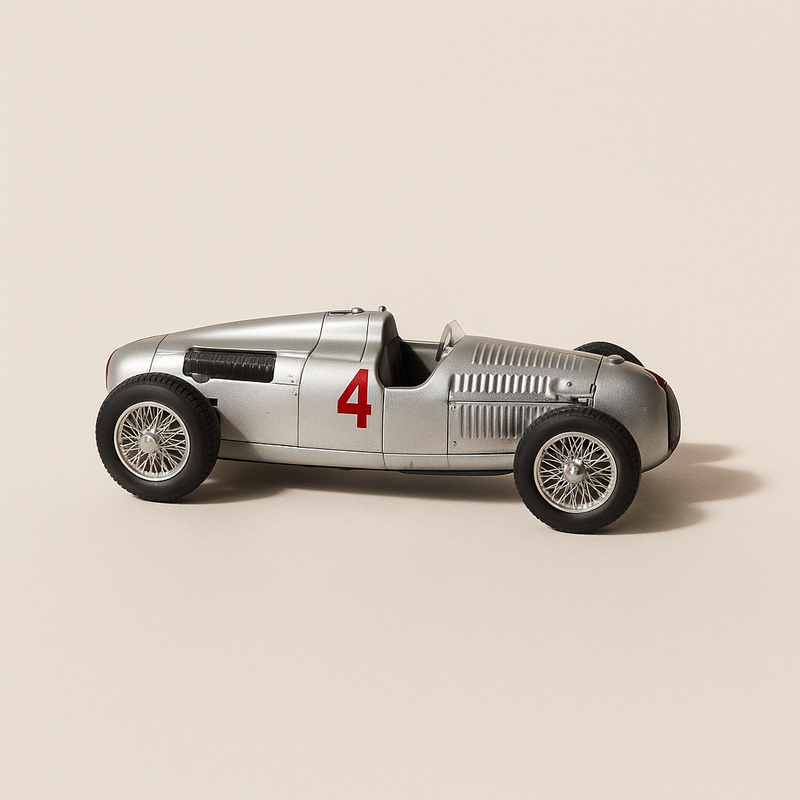 Auto Union Tipo C HP 520 grise numéro 4  de 1936 - voiture de course (Brumm série ORO R38)