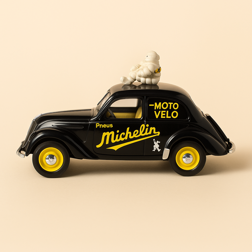 Peugeot 202 schwaarz MICHELIN (Plexi Box)