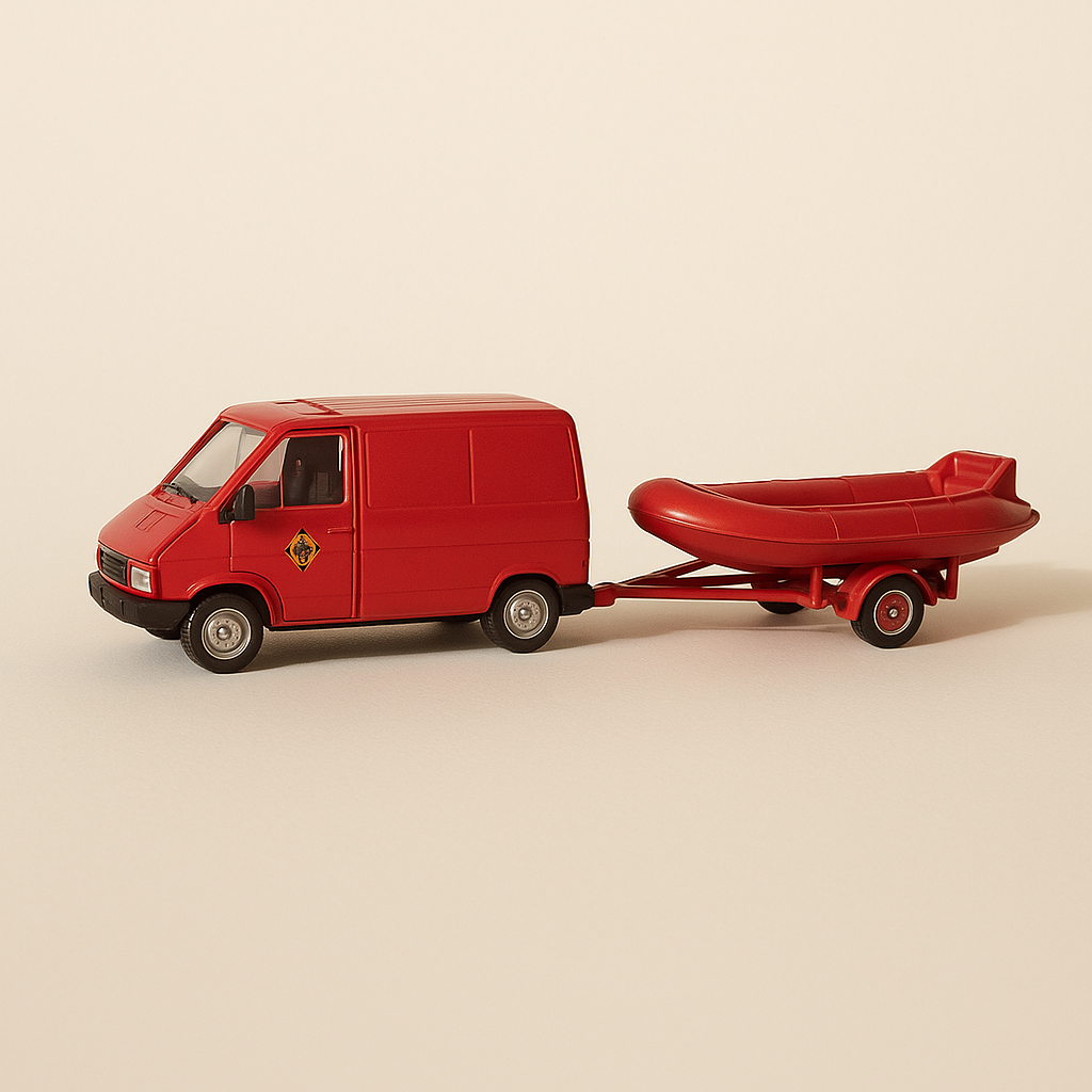 Renault Trafic et zodiac rouges POMPIERS (Solido référence 3129)