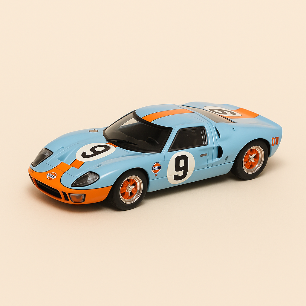 Ford GT40 bleue et orange (couleurs de GULF) numéro 9 - 24 heures du Mans de 1968