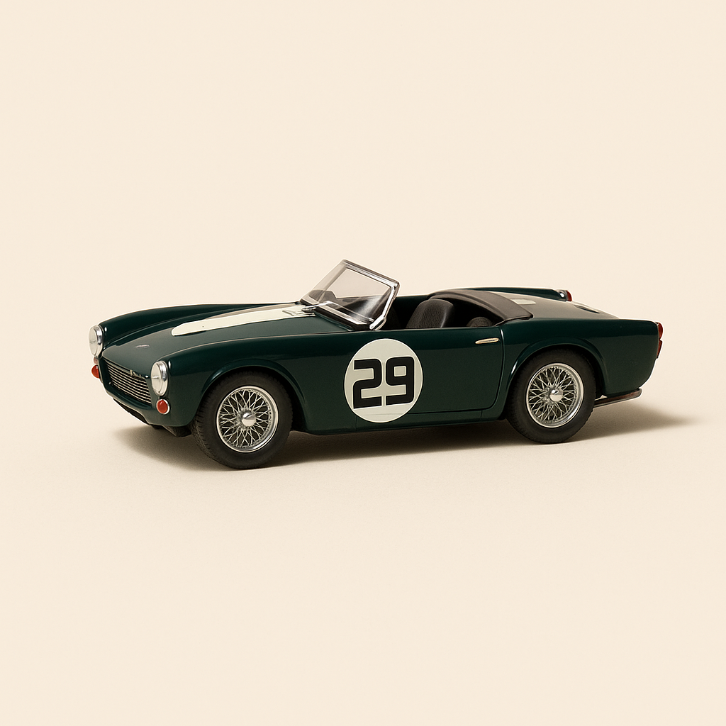 Triumph TRS verte numéro 29 - 24 heures du Mans de 1960 - SPARK