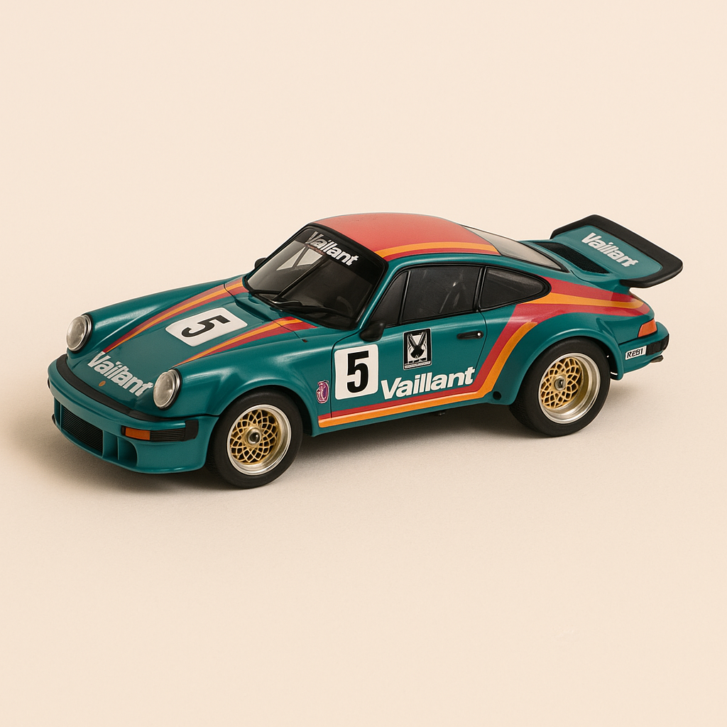 Porsche 911 Carréra RSR 3.0 gréng, orange a violett Nummer 5 (Minichamps)
