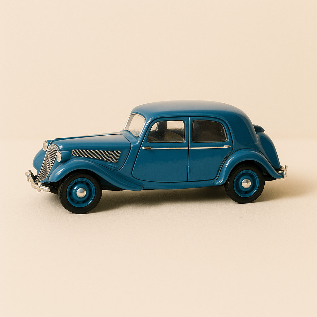 1939 Renault Viva Berline Grand Sport Blue (MINIROUTE Reference 69)