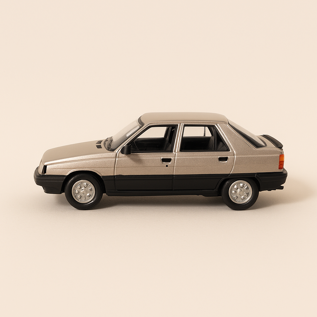 Renault 11 TSE grise berline 5 portes phase 1 (collection Prestige)