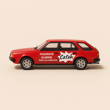 Renault 18 break rouge avec publicité CATCH du tour de France de 1979 - Image haute qualité