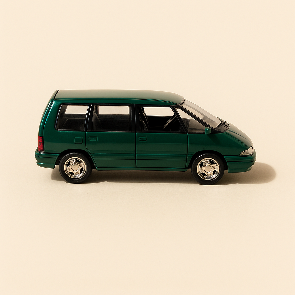 Renault espace vert (Solido référence 1522) avec boite en carton violette