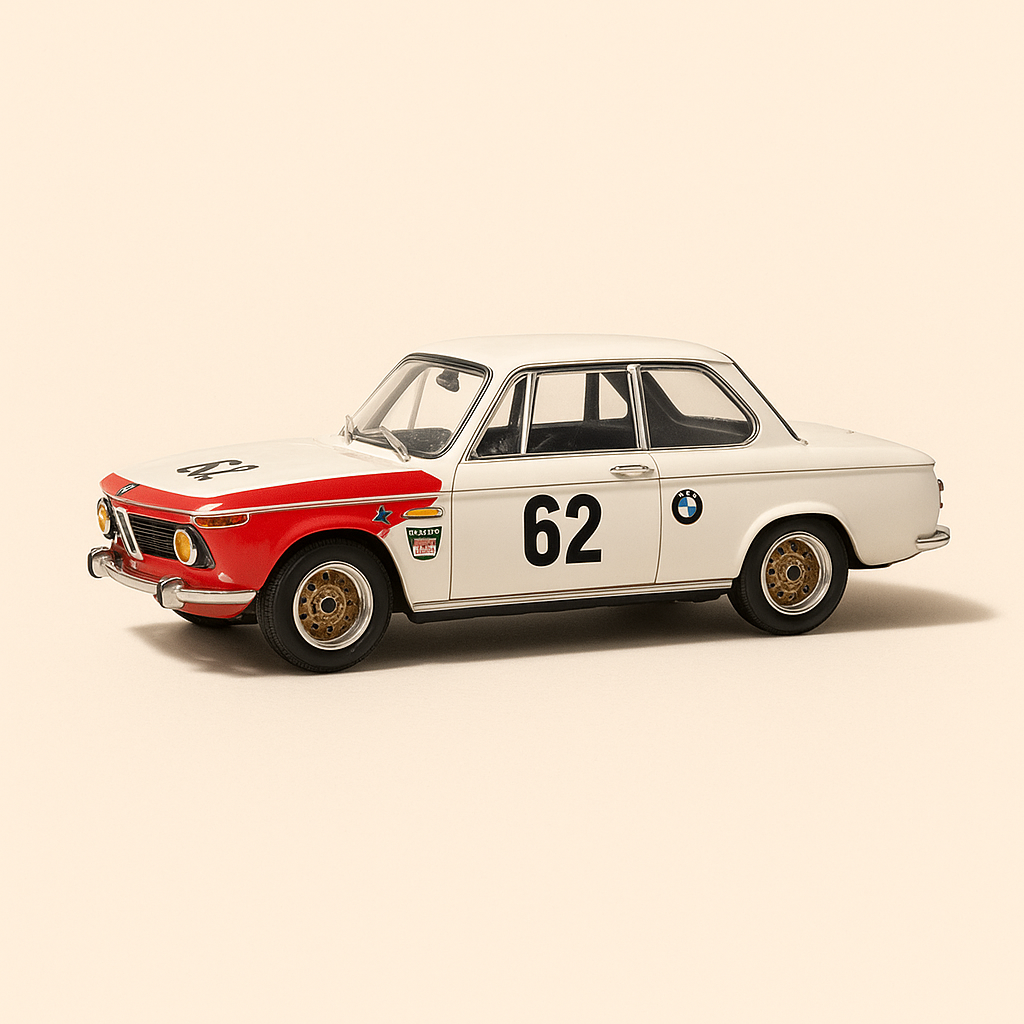 BMW 2002 blanche, numéro 62 - European Touring Car de 1969 - TROFEU référence 1709