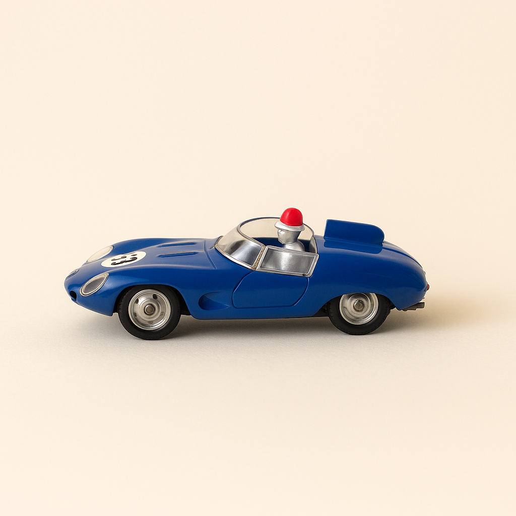 Panhard DB bleue avec le numéro 50 - SOLIDO - Image haute qualité