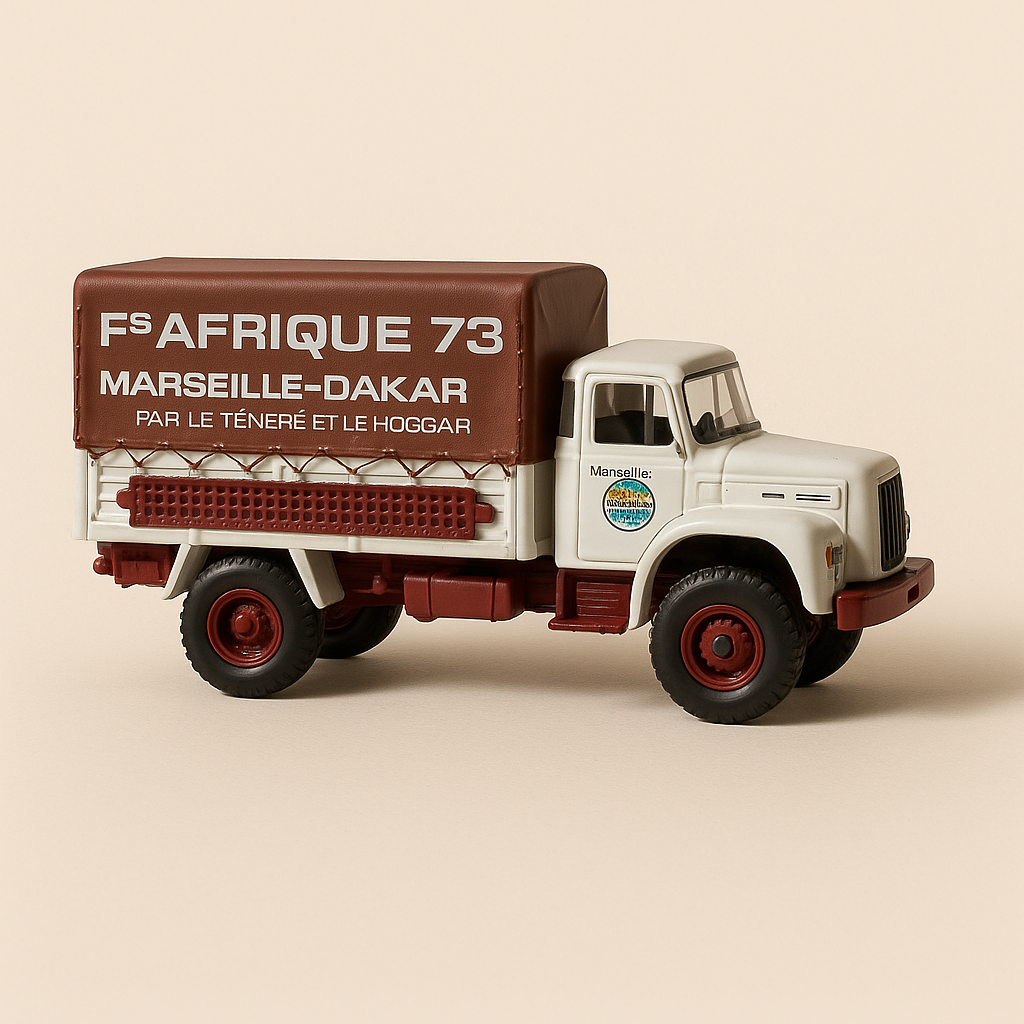Camion Berliet L64 blanc cassé et bâche marron RAID AFRIQUE 73 Abidjan-Marseille - collection Hachette