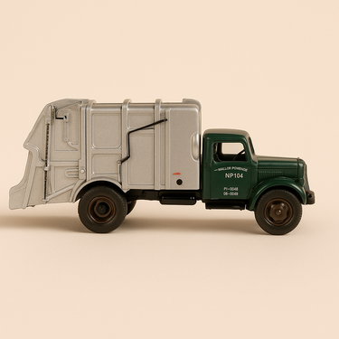 Camion Berliet GDR 7W BOM gris et vert ramassage des poubelles - Edition Hachette Collections / fabricant de miniatures :IXO - Image haute qualité