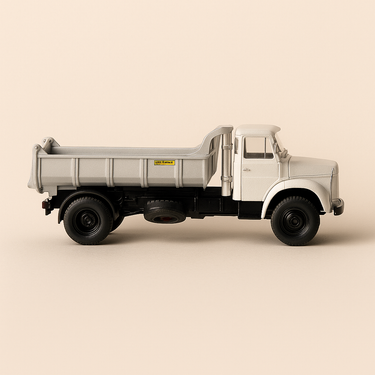 Camion benne grise Berliet L 62 M3 - collection Hachette - Image haute qualité
