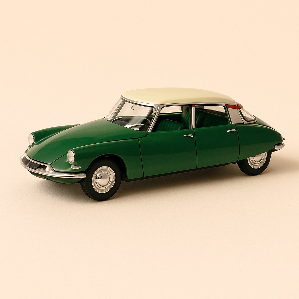 Citroën DS 19 grün von 1956 (Maßstab 1/24)