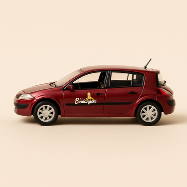 Renault Mégane 2 bordeaux La Boulangère du Tour de France de 2003 - Image haute qualité